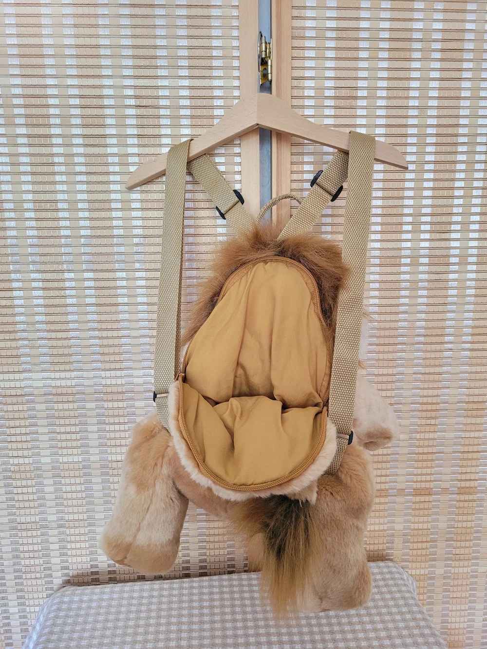 Plush Lion Backpack for Kids - Tan